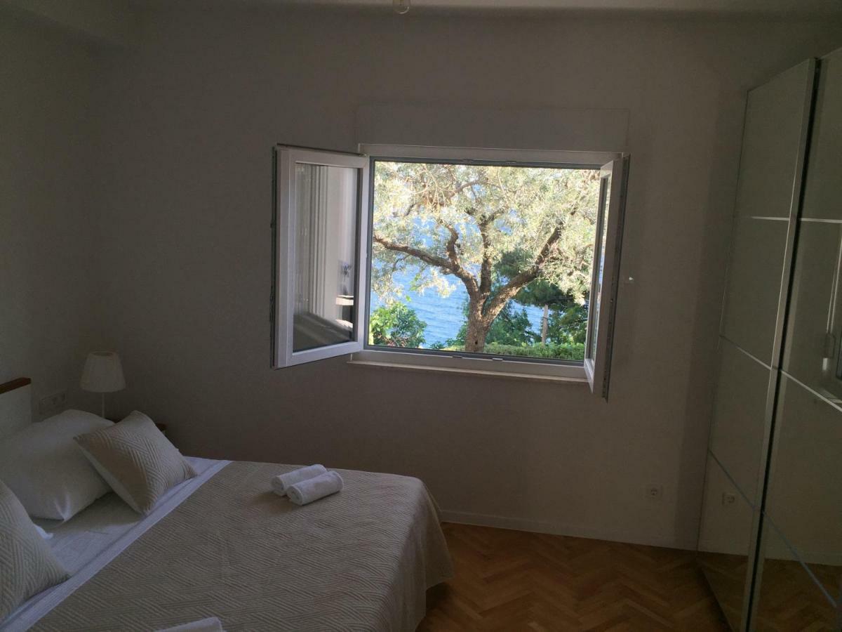 Sea View Apartment With A Huge Terrace Pisak Eksteriør bilde