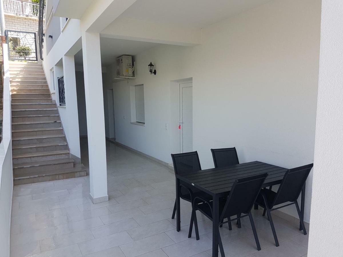 Sea View Apartment With A Huge Terrace Pisak Eksteriør bilde